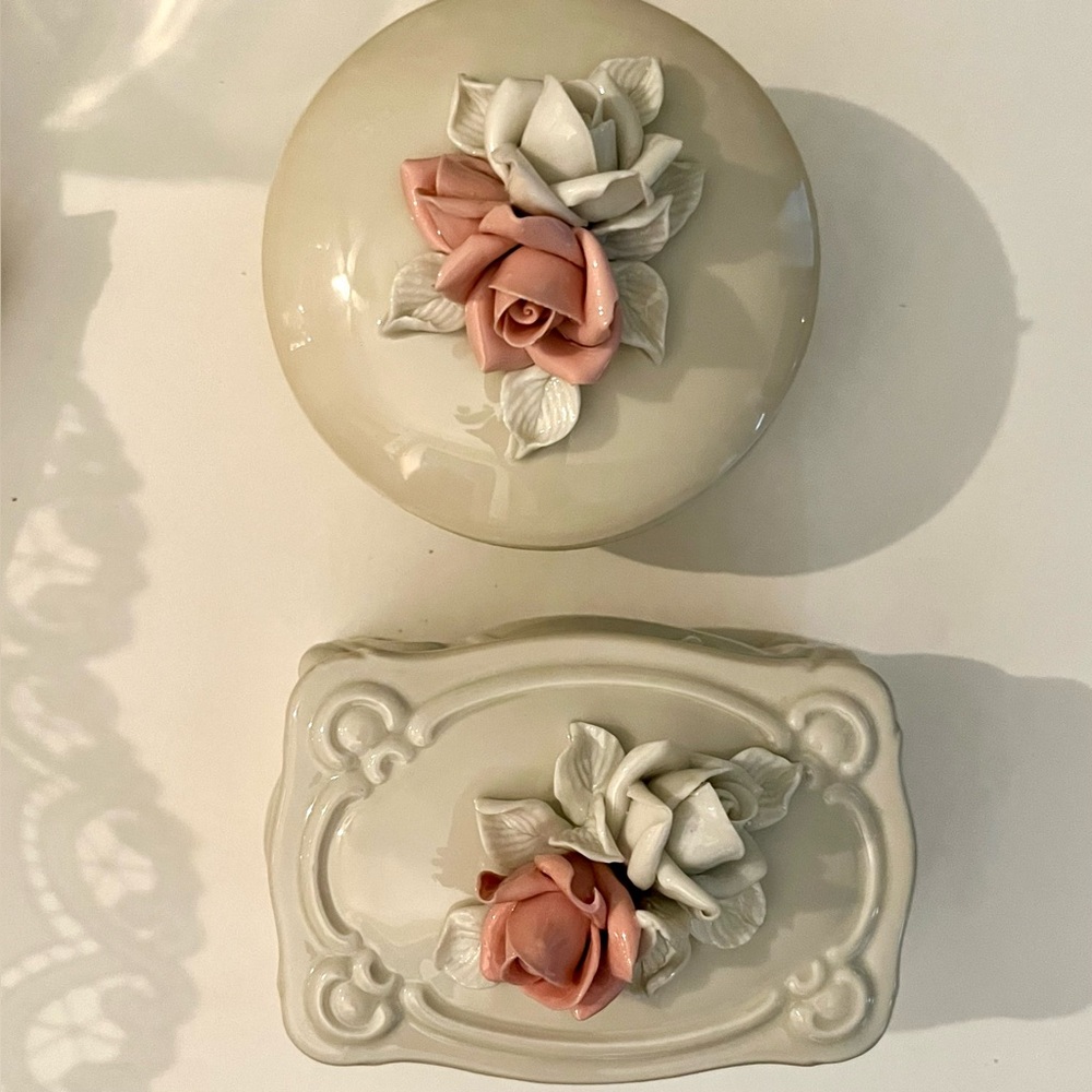 Porcelain Lidded Trinket Boxes Pink White Roses Croquette Victorian